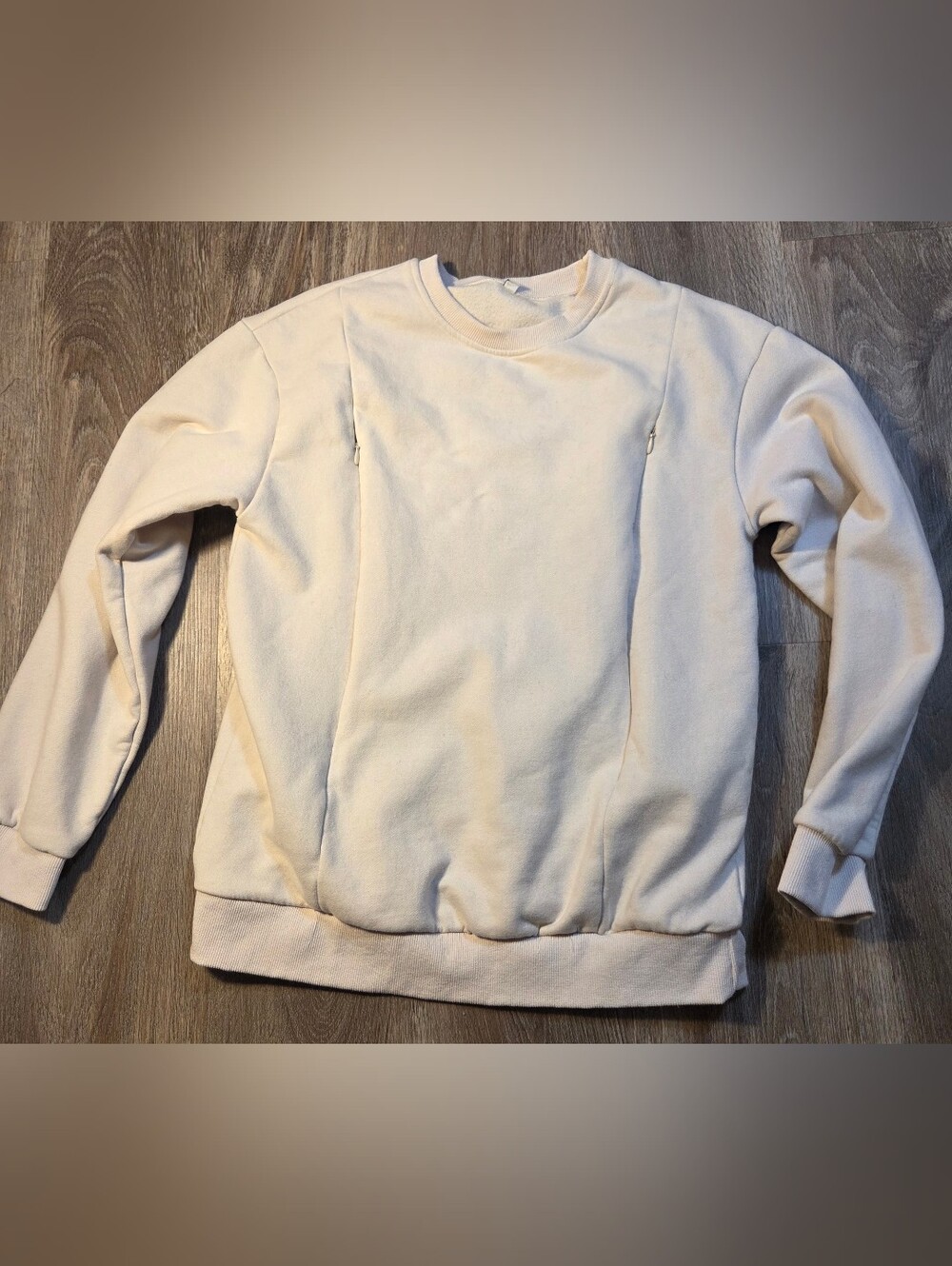 GiftifyMama Women's Medium Cream Nursing Sweatshirt Hidden Zipper Breastfeeding